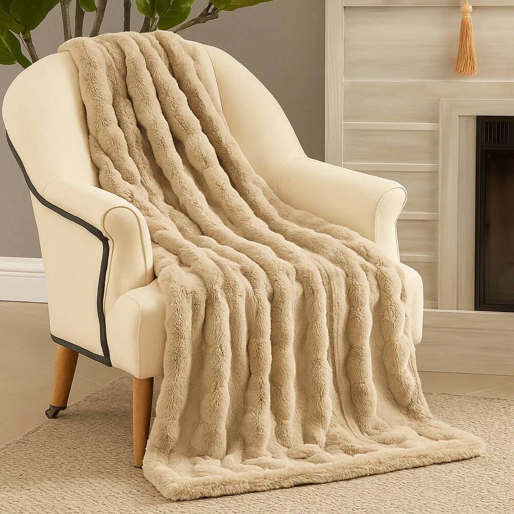 NEW FENNCO STYLES bubble faux fur throw blanket in natural